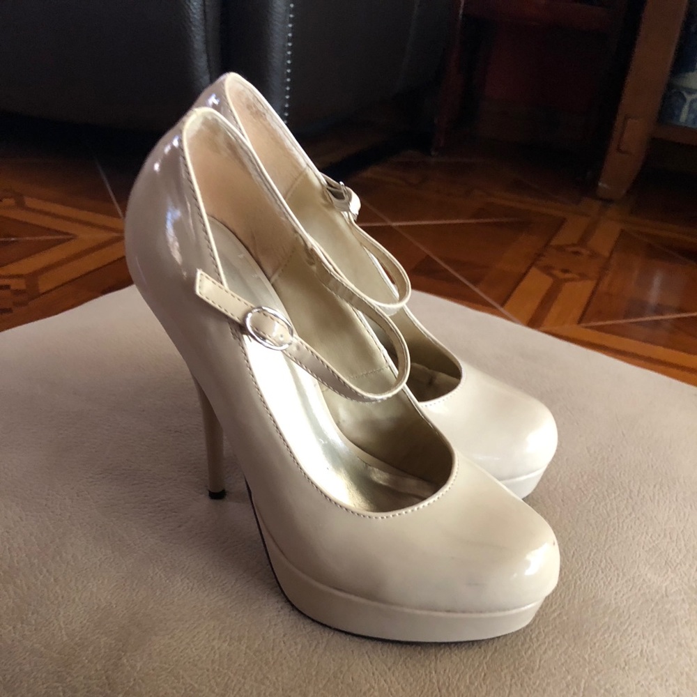 Light Nude Glossy Ankle-Strap Closed-toe Heels